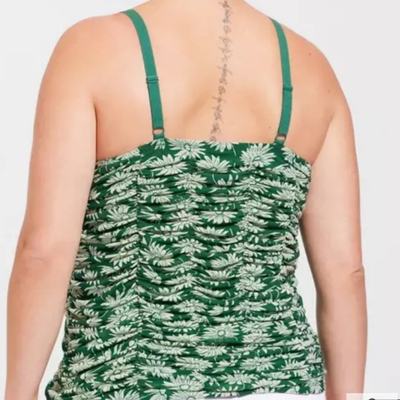 Torrid Green And White Floral Stretch Mesh Cropped Shirred Cami Top Size 3X - Picture 3 of 8